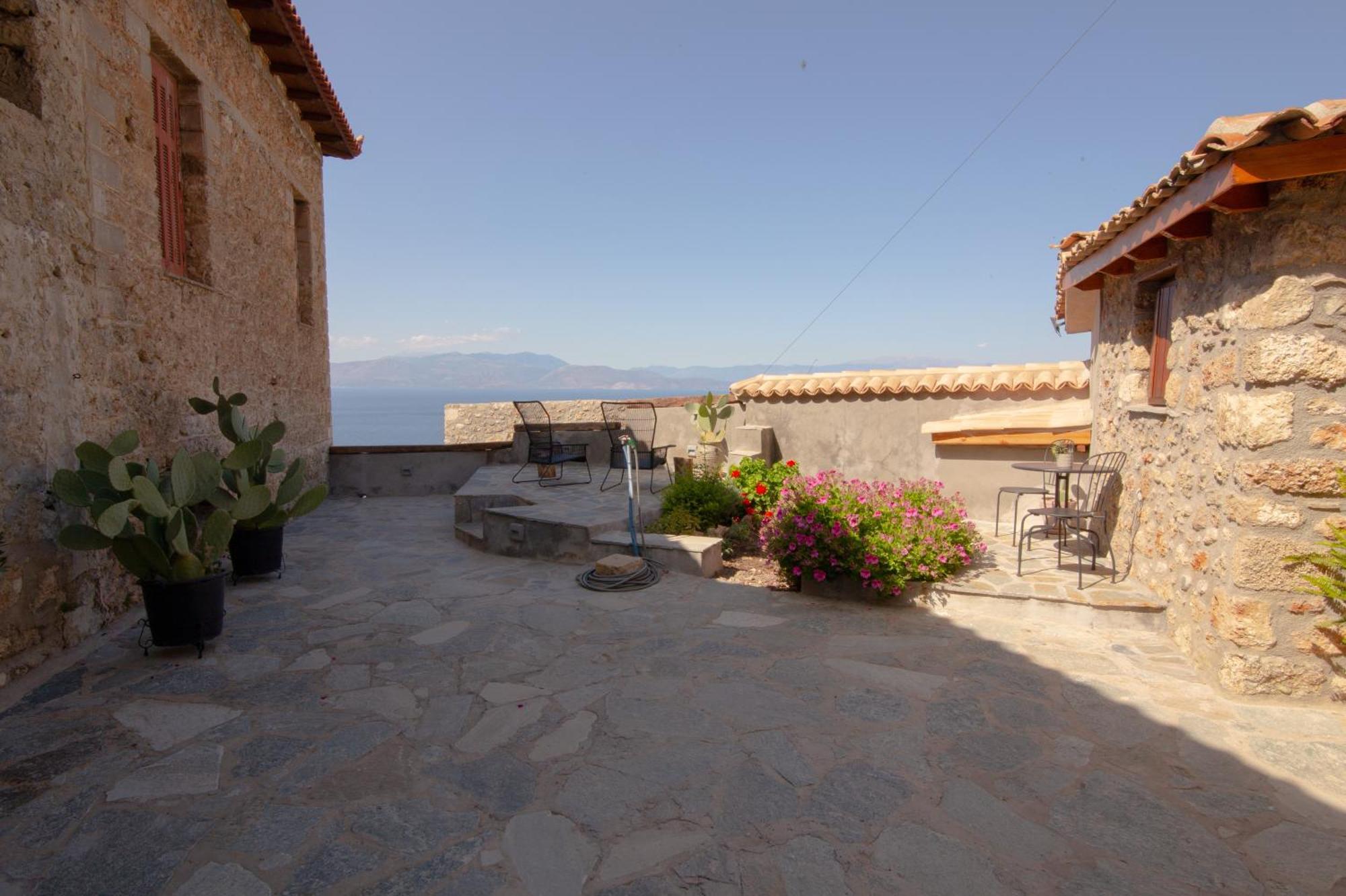 Fteri Stone House In Platanos, Akrata Apartment Bagian luar foto