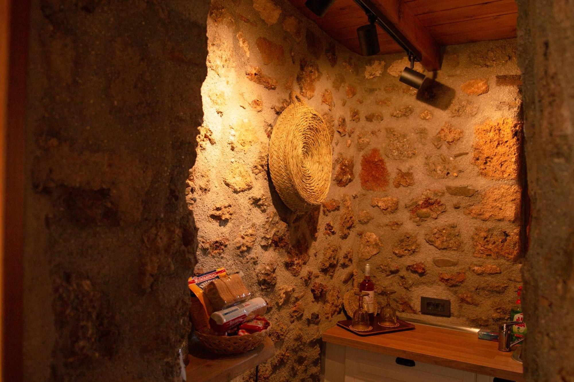 Fteri Stone House In Platanos, Akrata Apartment Bagian luar foto